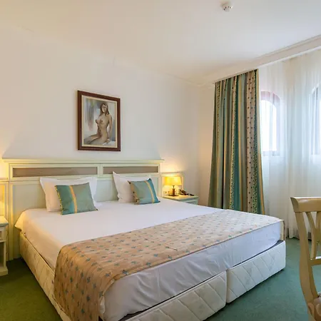 Helena Park Resort 5*