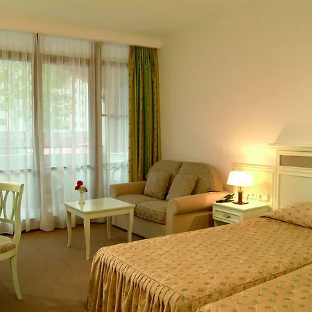 Resort Helena Park 5*